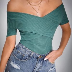 Off the Shoulder Ribbed Knit Tee